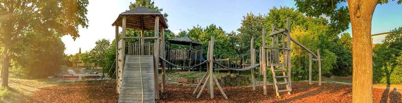 Gospodarstwa z placem zabaw
