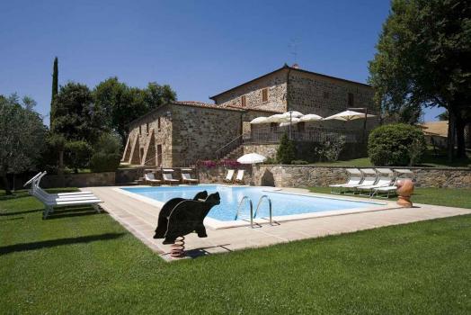 Uroczy dom z basenem w Montefollonico